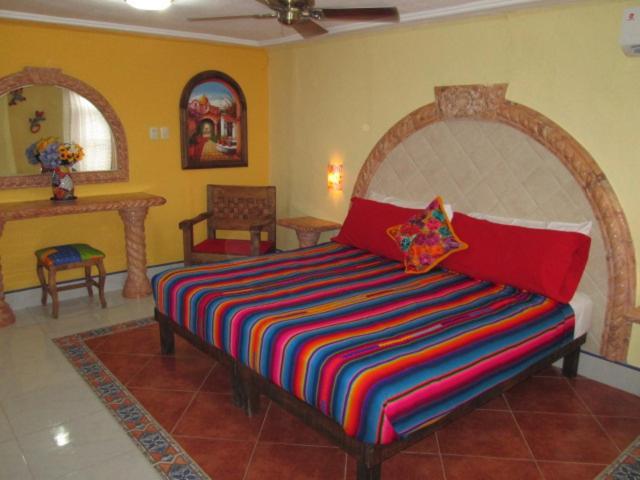 Mayan Sun - Bed&Breakfast Merida Bagian luar foto